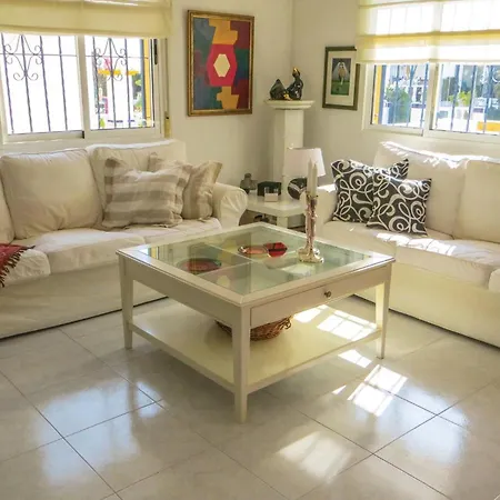 Holiday home Cozy In Orihuela Costa With Kitchenette